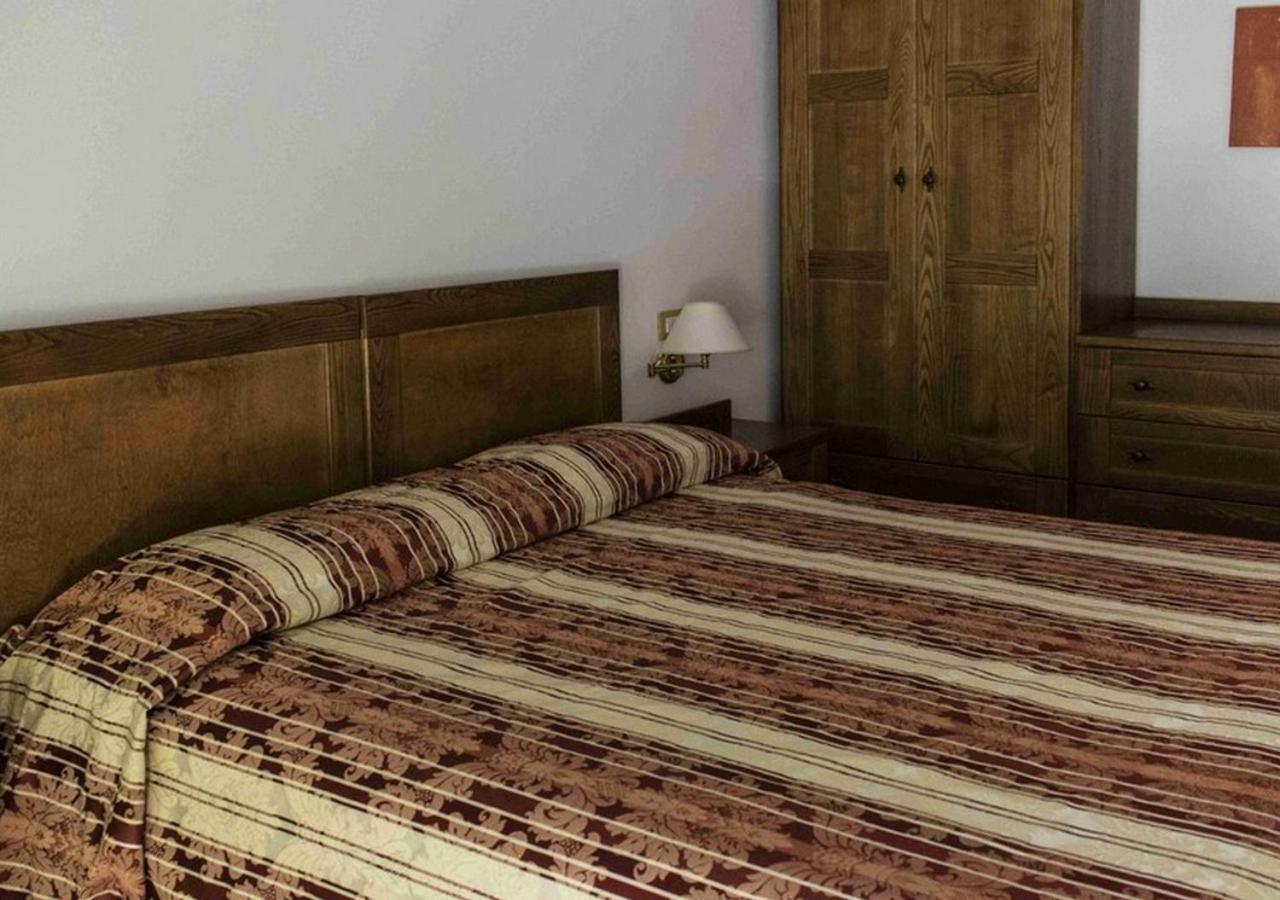 Triple Room,908183200:JPEG
